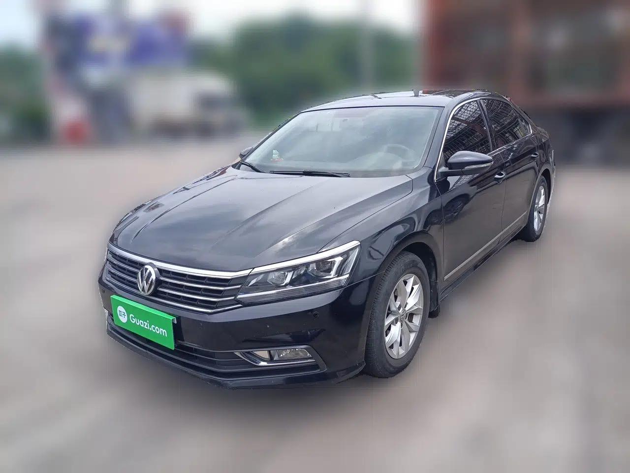 Volkswagen Passat 2017 280TSI DSG Luxury Edition — миниатюра 1