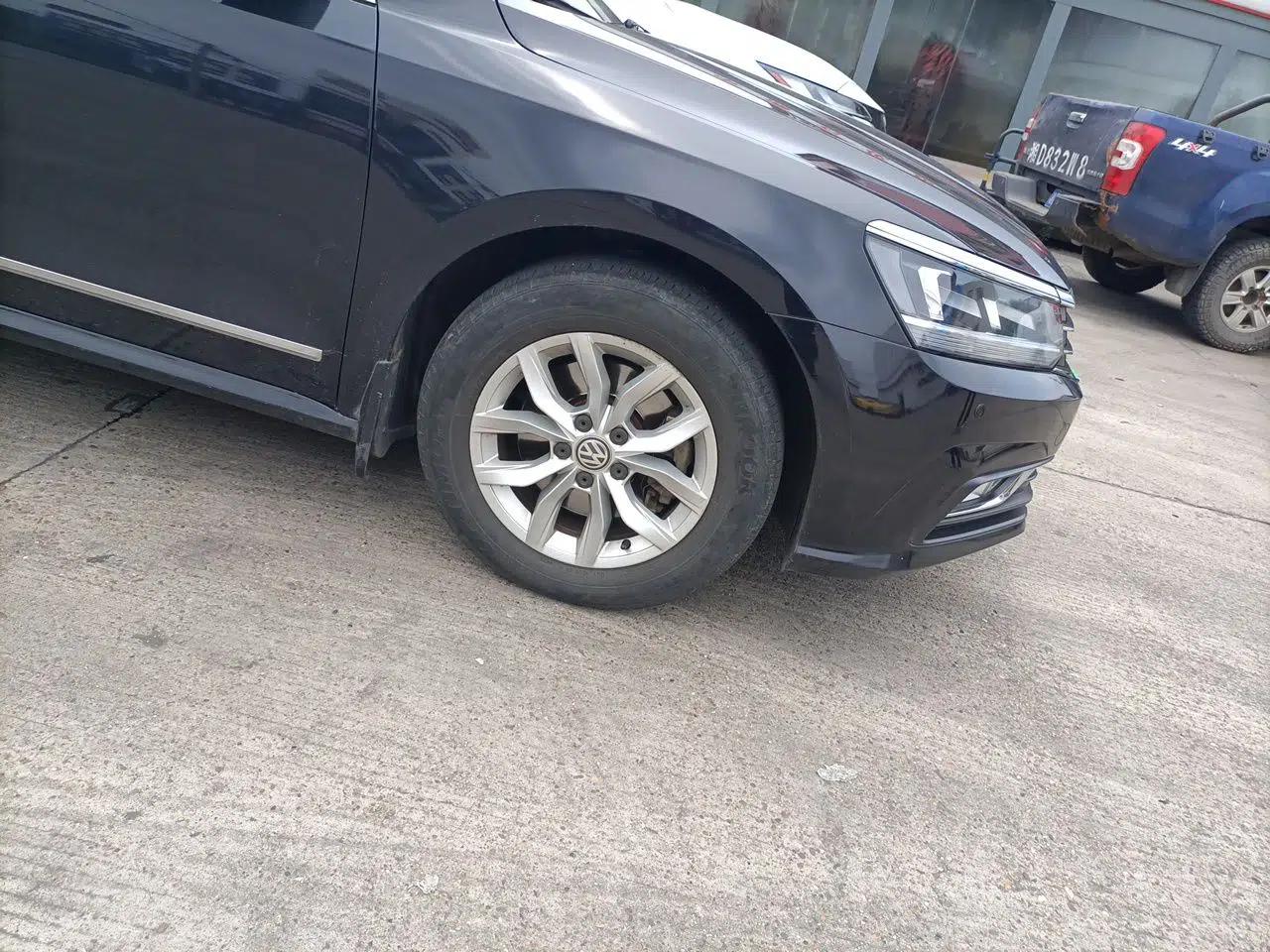 Volkswagen Passat 2017 280TSI DSG Luxury Edition — миниатюра 8