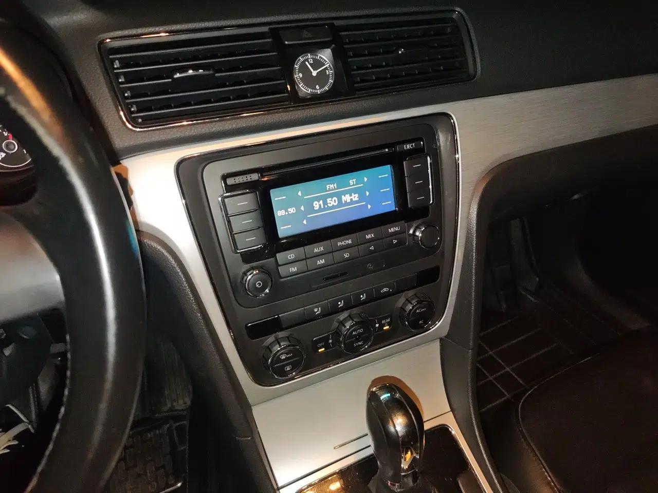 Volkswagen Passat 2011 1.8TSI Automatic Prestige Edition — миниатюра 13