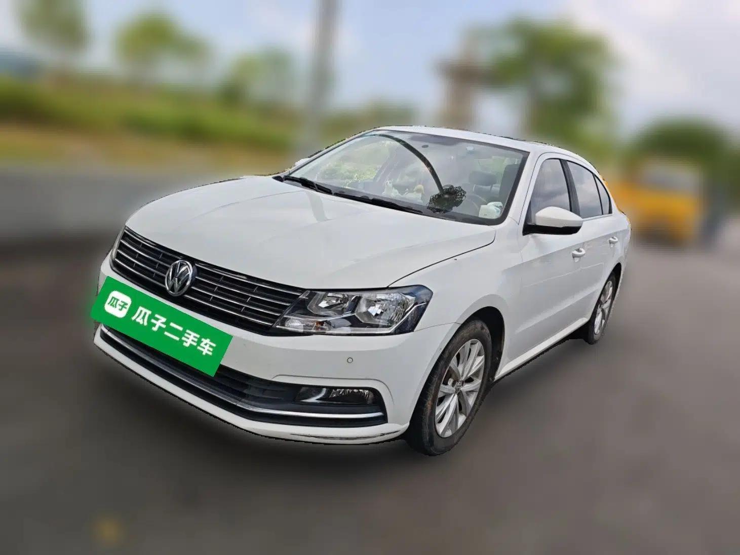 Volkswagen Lavida 2017 1.6L Manual Comfort Edition — миниатюра 1