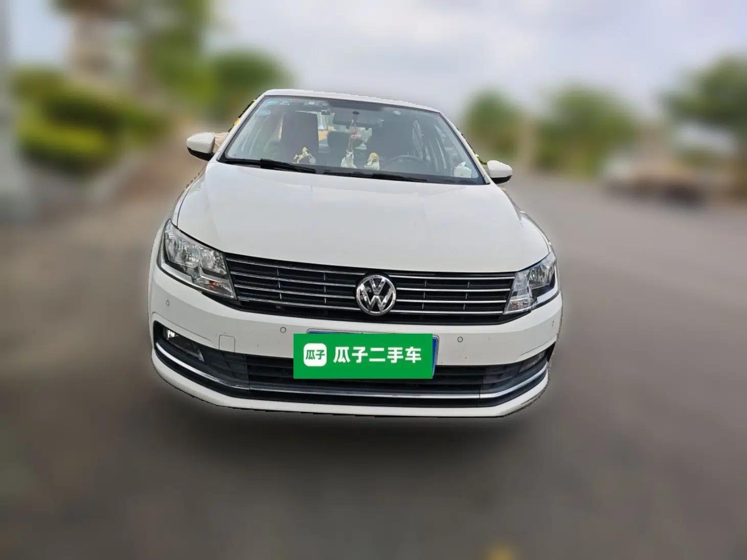 Volkswagen Lavida 2017 1.6L Manual Comfort Edition — миниатюра 2