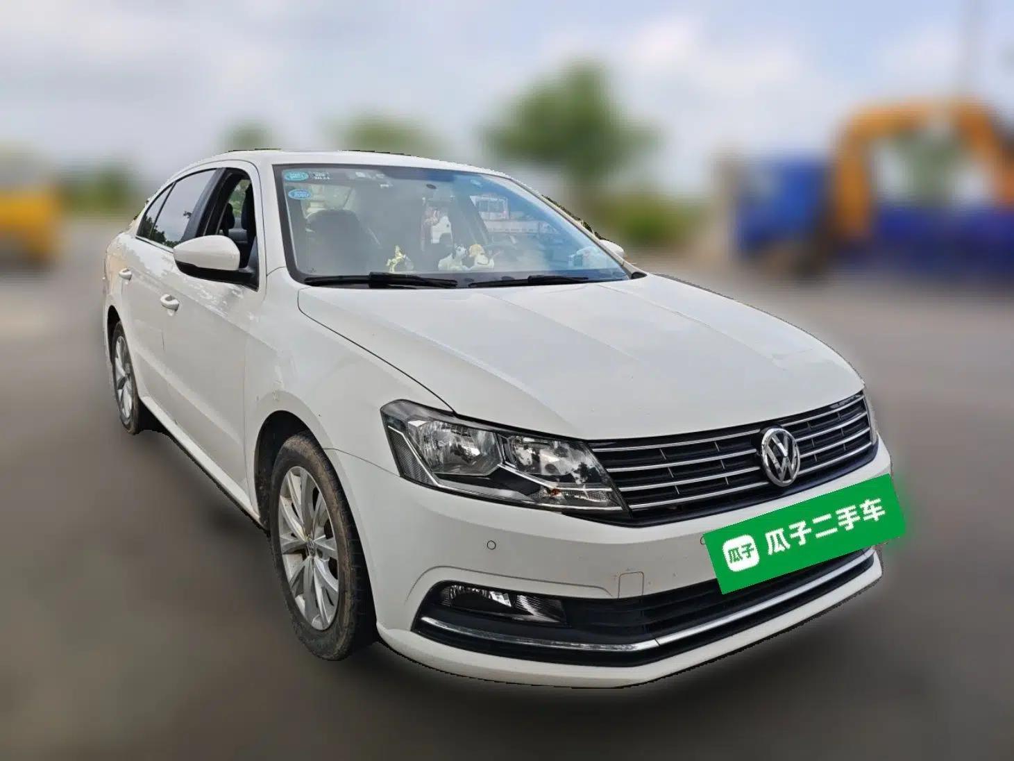 Volkswagen Lavida 2017 1.6L Manual Comfort Edition — миниатюра 3