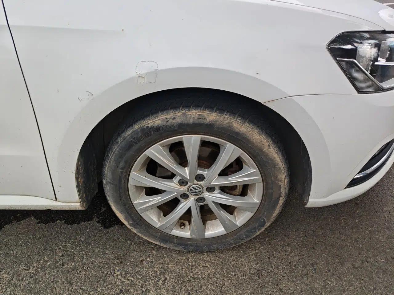 Volkswagen Lavida 2017 1.6L Manual Comfort Edition — миниатюра 8