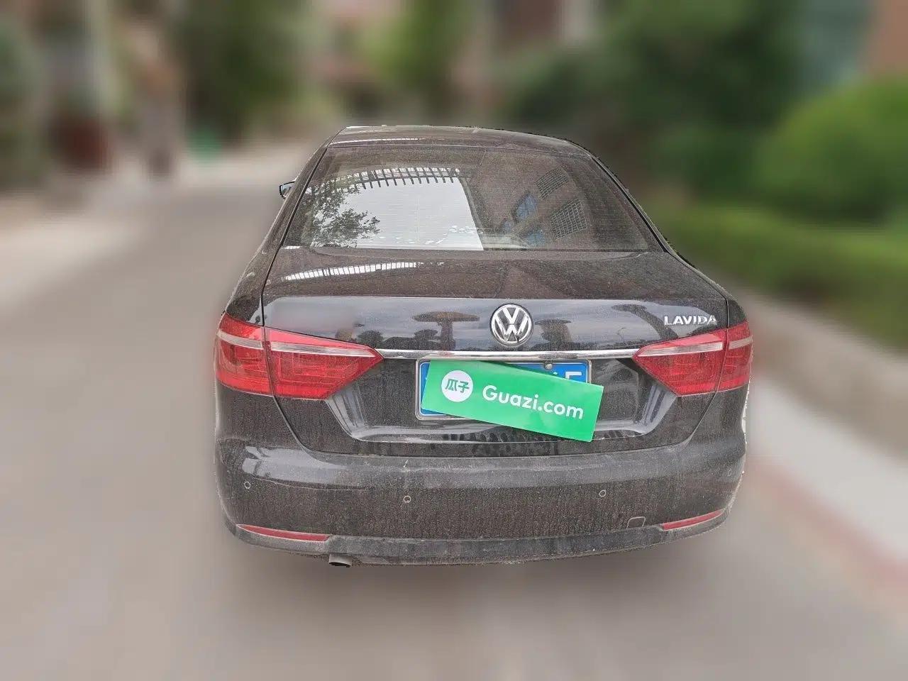 Volkswagen Lavida 2013 Restyled Classic 1.6L Manual Comfort Edition — миниатюра 5