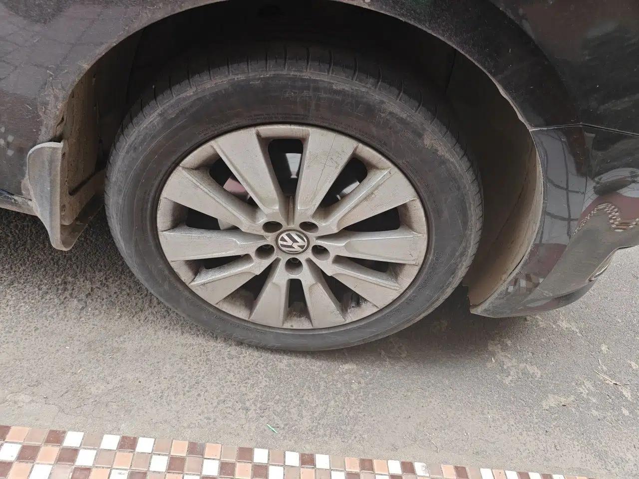 Volkswagen Lavida 2013 Restyled Classic 1.6L Manual Comfort Edition — миниатюра 8