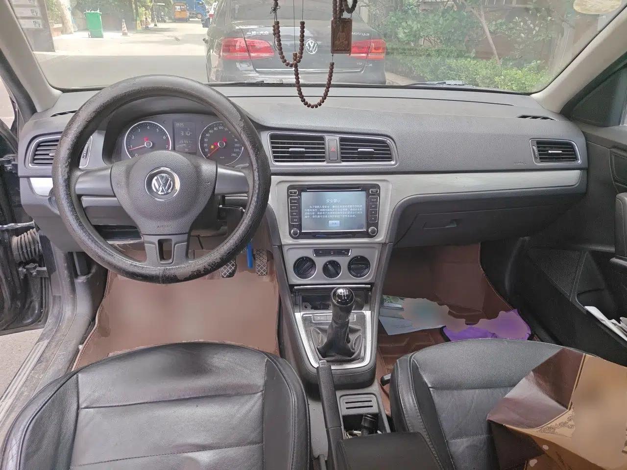 Volkswagen Lavida 2013 Restyled Classic 1.6L Manual Comfort Edition — миниатюра 9