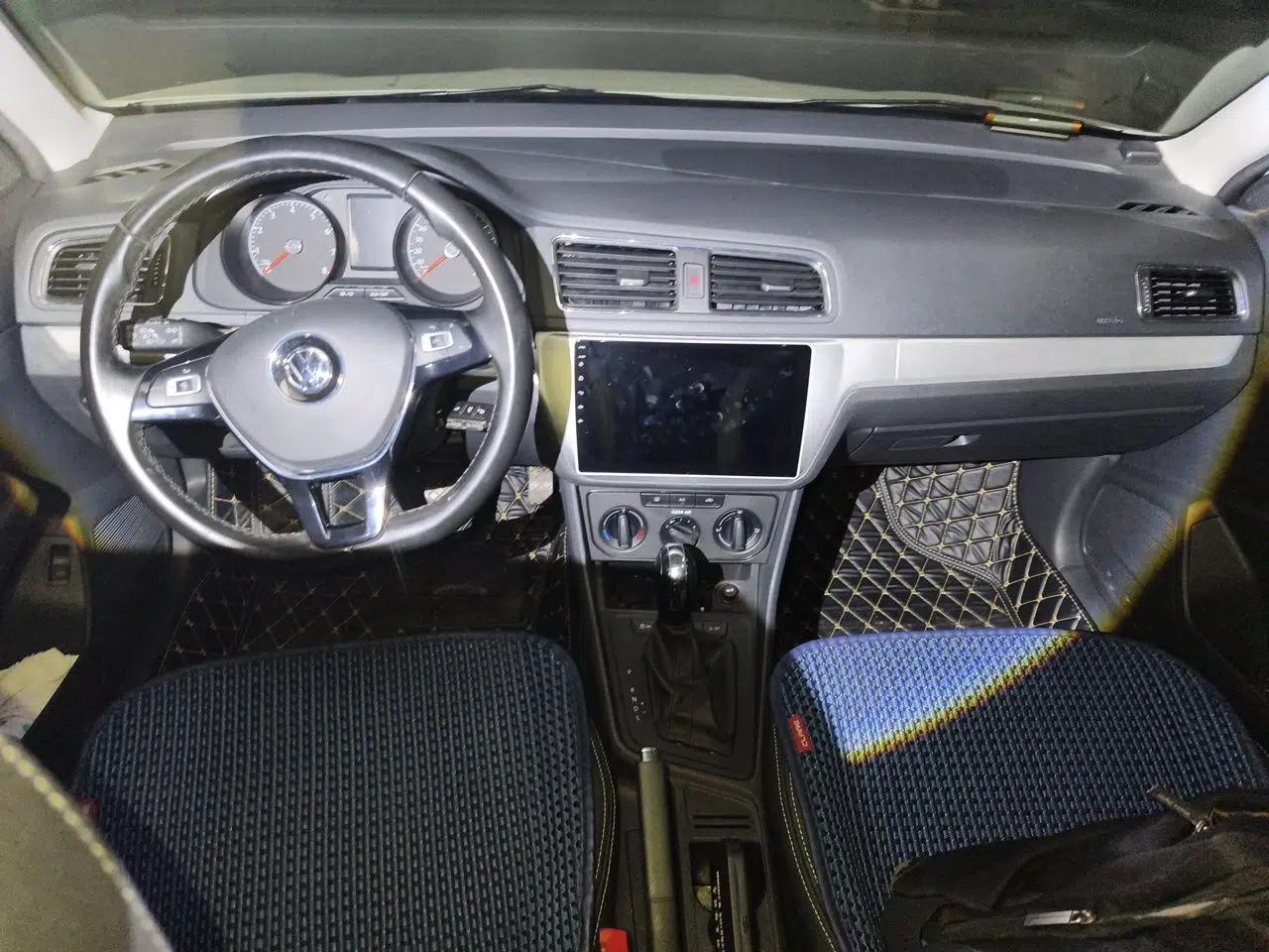 Volkswagen Lavida 2017 1.6L Automatic Fashion Edition — миниатюра 9