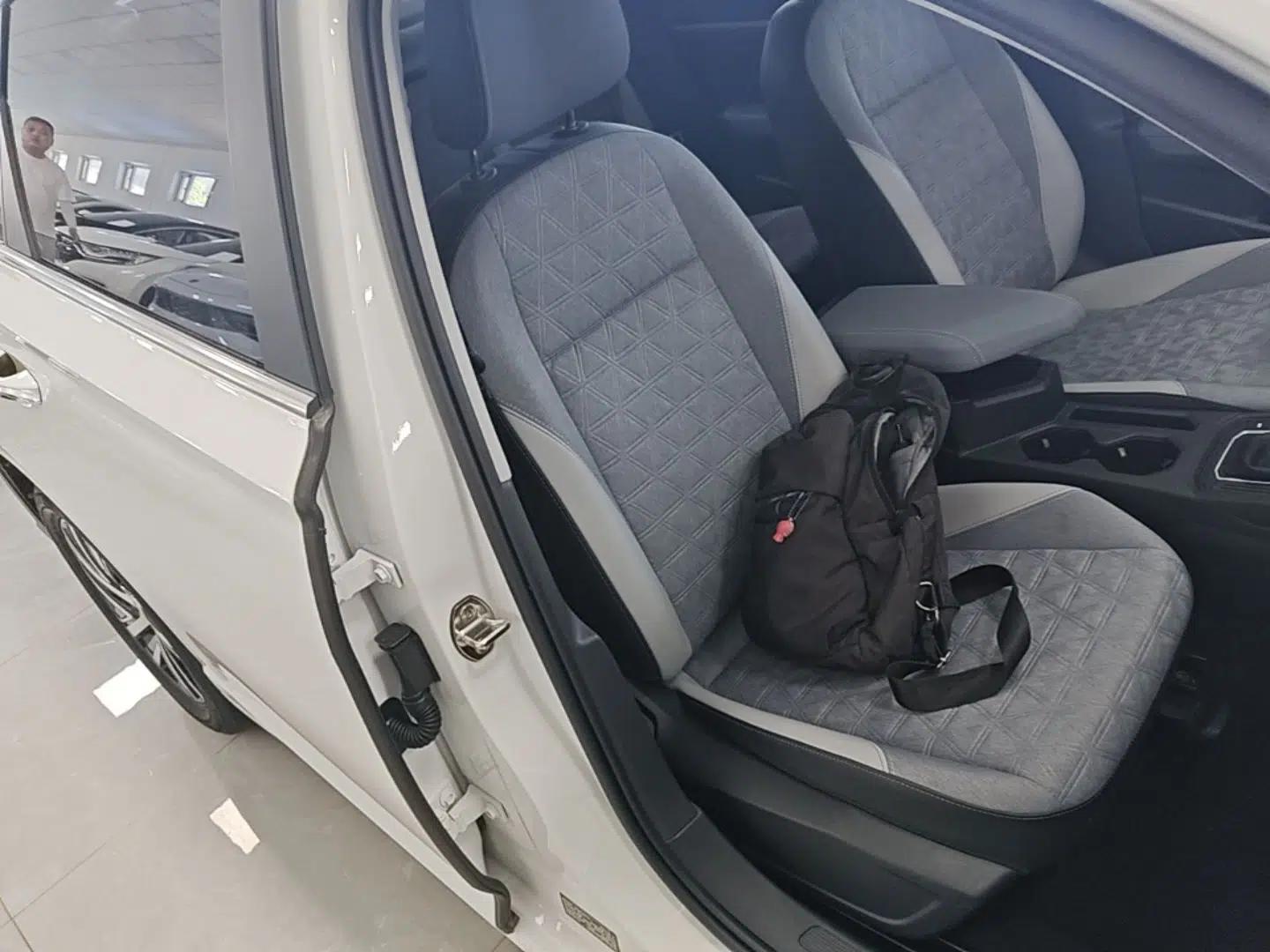 Volkswagen Lavida 2023 280TSI DSG Full-Comfort Edition — миниатюра 19