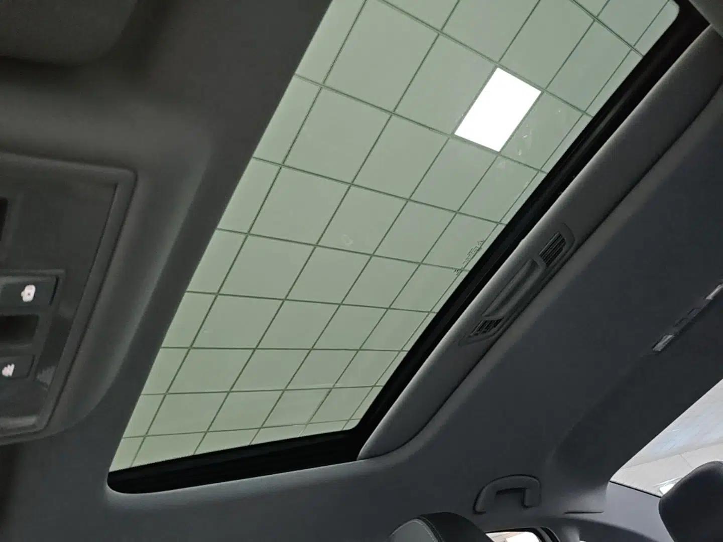 Volkswagen Lavida 2023 280TSI DSG Full-Comfort Edition — миниатюра 21