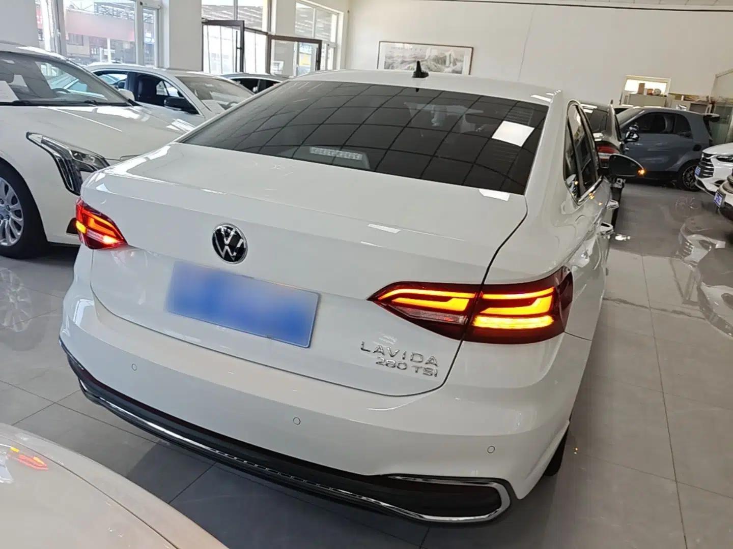 Volkswagen Lavida 2023 280TSI DSG Full-Comfort Edition — миниатюра 5