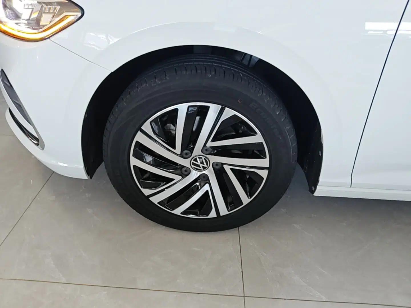 Volkswagen Lavida 2023 280TSI DSG Full-Comfort Edition — миниатюра 10