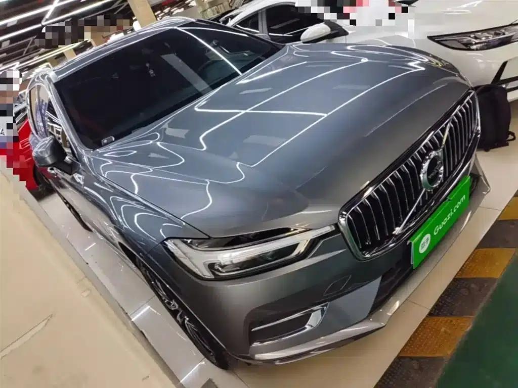 2021 Volvo XC60 T5 AWD Inscription Luxury Edition — миниатюра 4