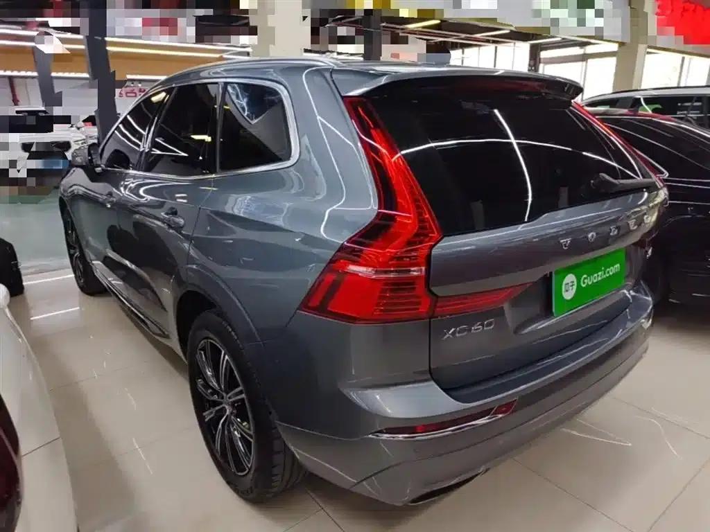 2021 Volvo XC60 T5 AWD Inscription Luxury Edition — миниатюра 5