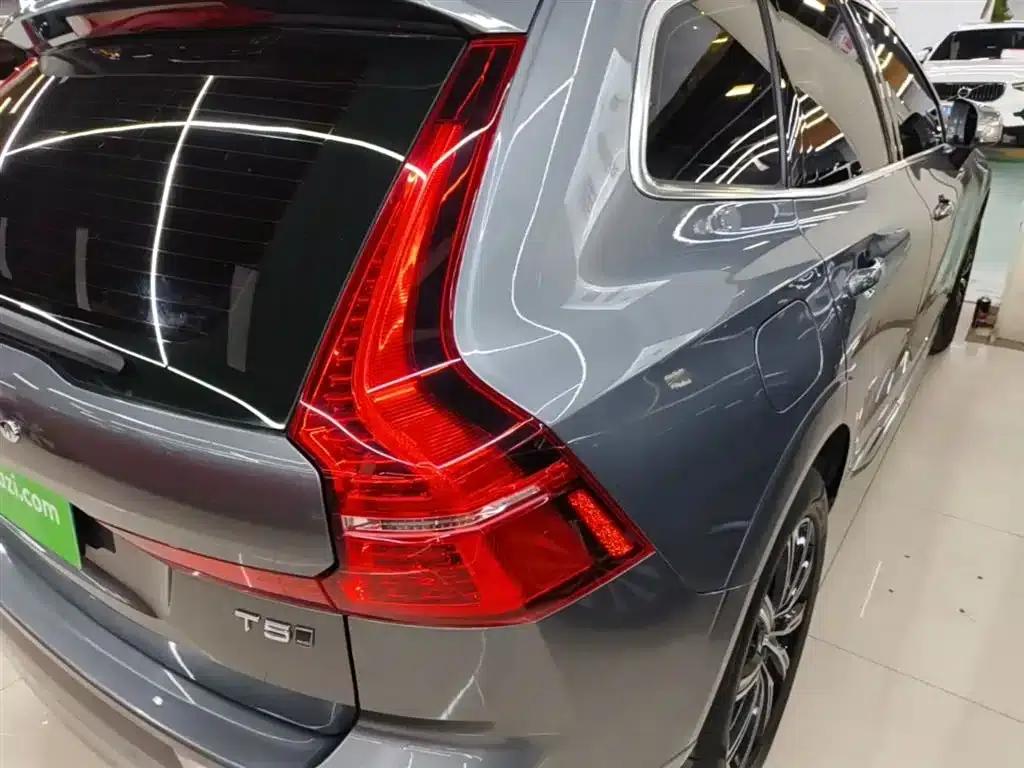 2021 Volvo XC60 T5 AWD Inscription Luxury Edition — миниатюра 8