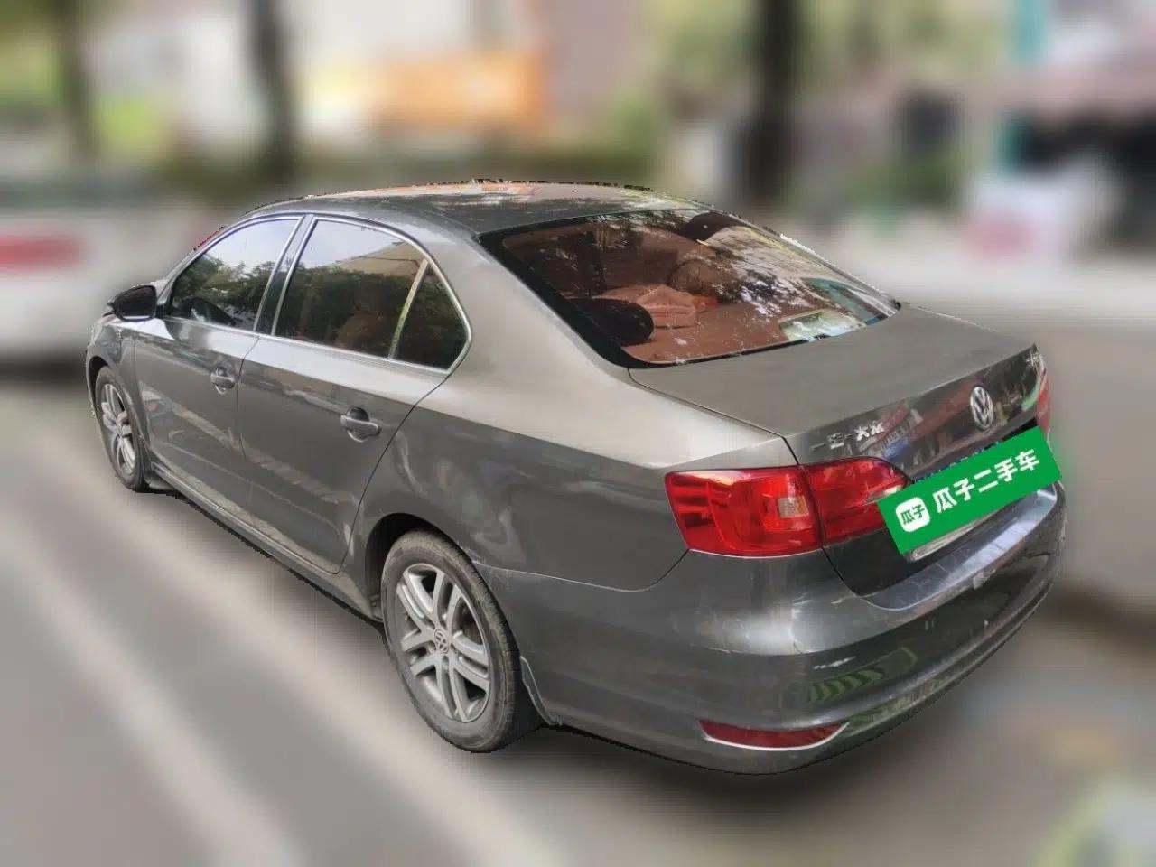 Volkswagen Sagitar 2012 1.6L Automatic Comfort Edition — миниатюра 4