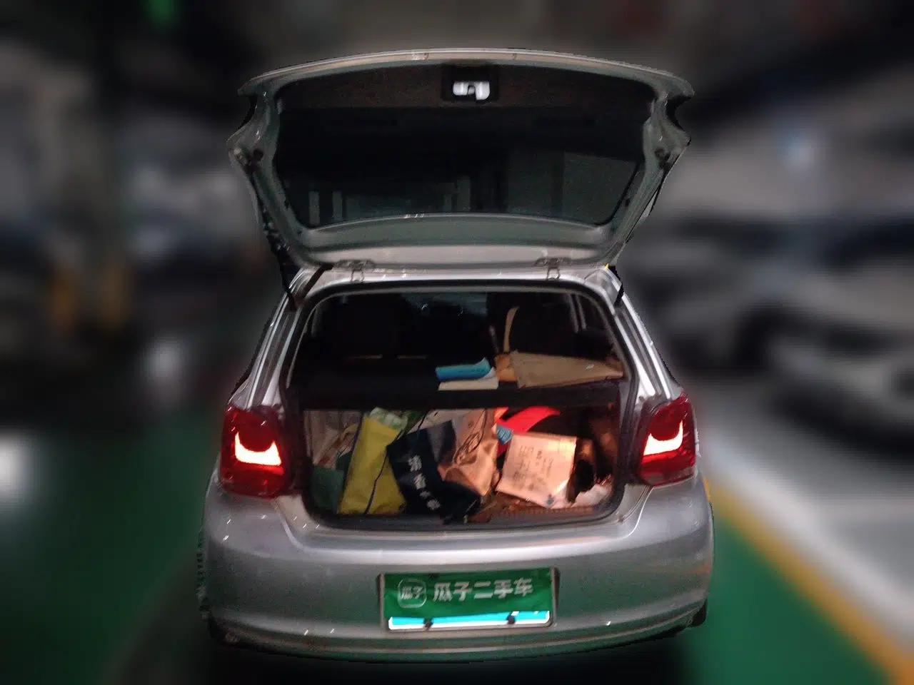 Volkswagen Polo 2013 1.4L Manual Comfort Edition — миниатюра 19
