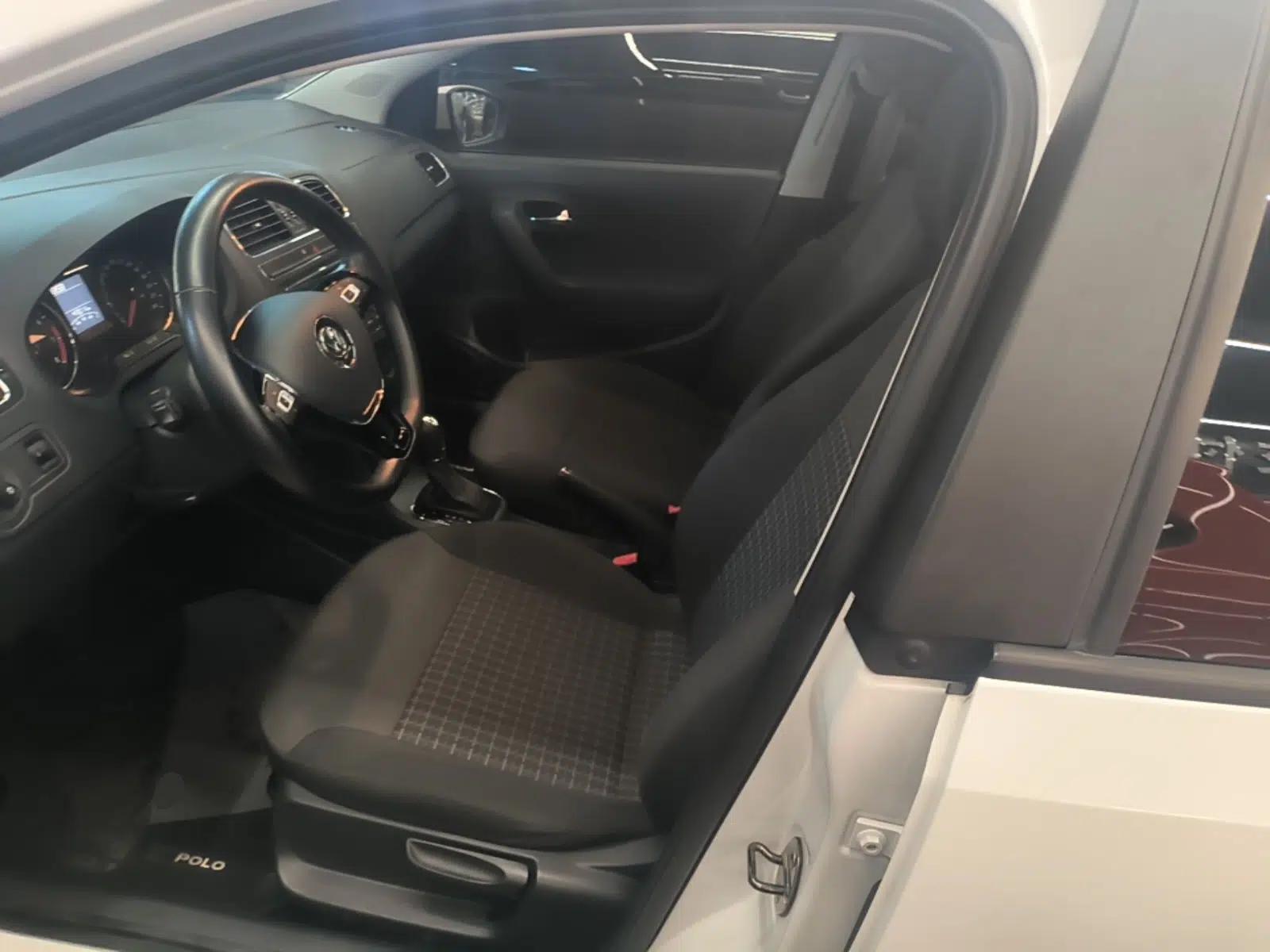 Volkswagen Polo 2016 1.6L Automatic Comfort Model — миниатюра 22