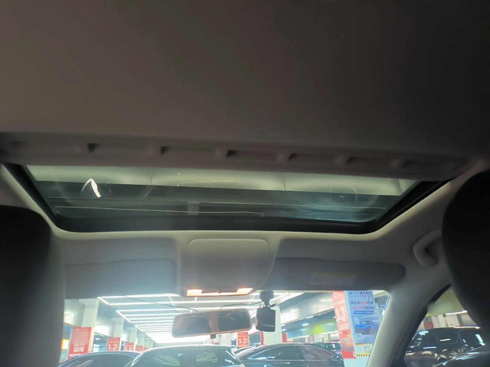 Volkswagen Polo 2016 1.6L Automatic Comfort Model — миниатюра 26