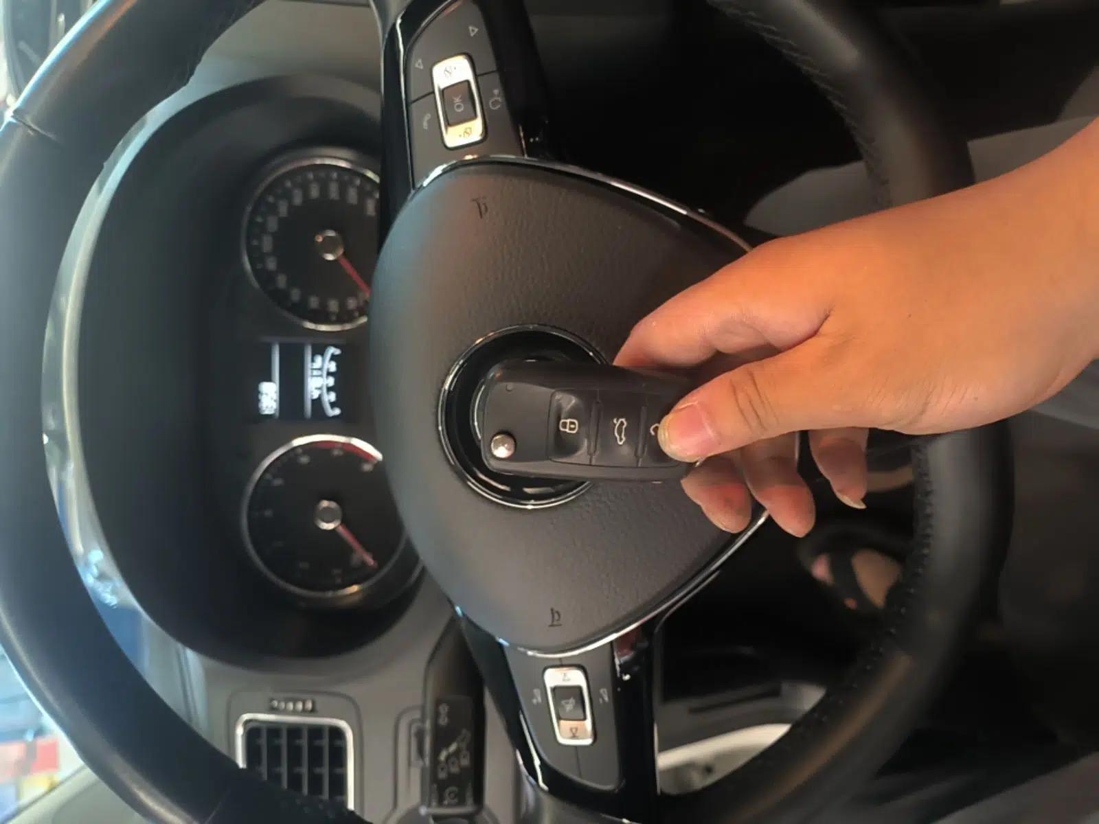 Volkswagen Polo 2016 1.6L Automatic Comfort Model — миниатюра 28
