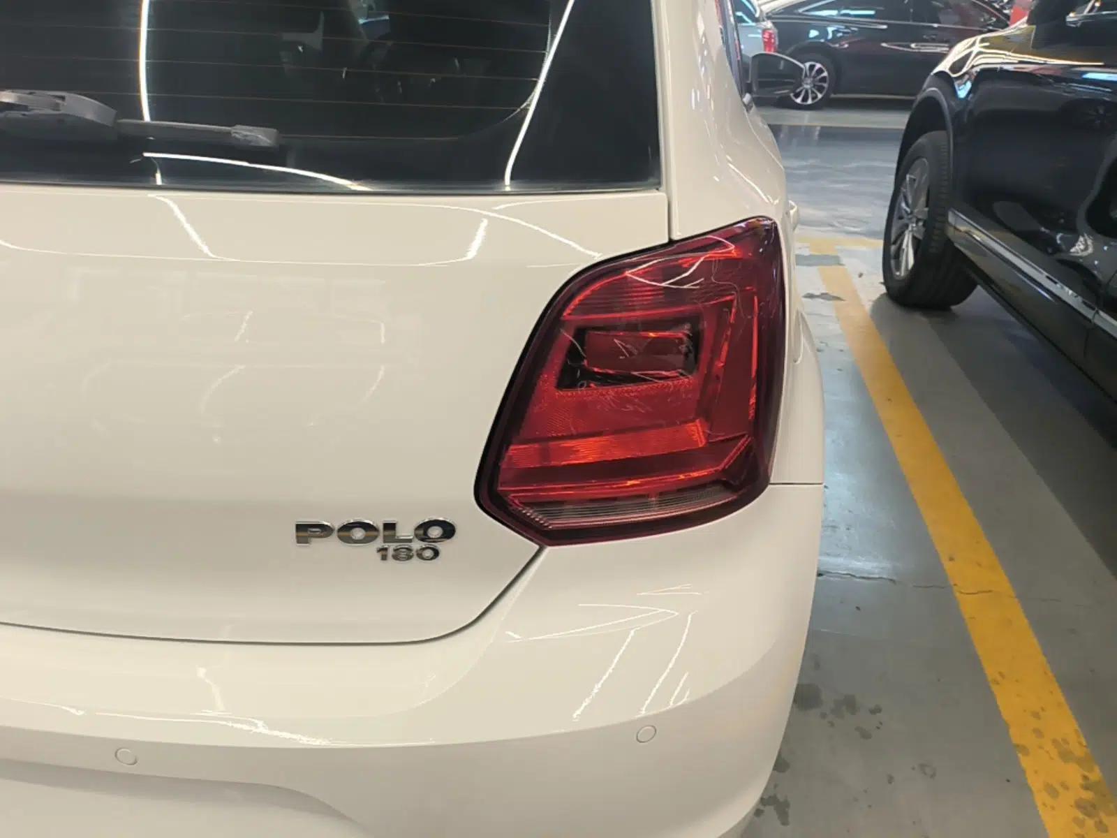 Volkswagen Polo 2016 1.6L Automatic Comfort Model — миниатюра 9