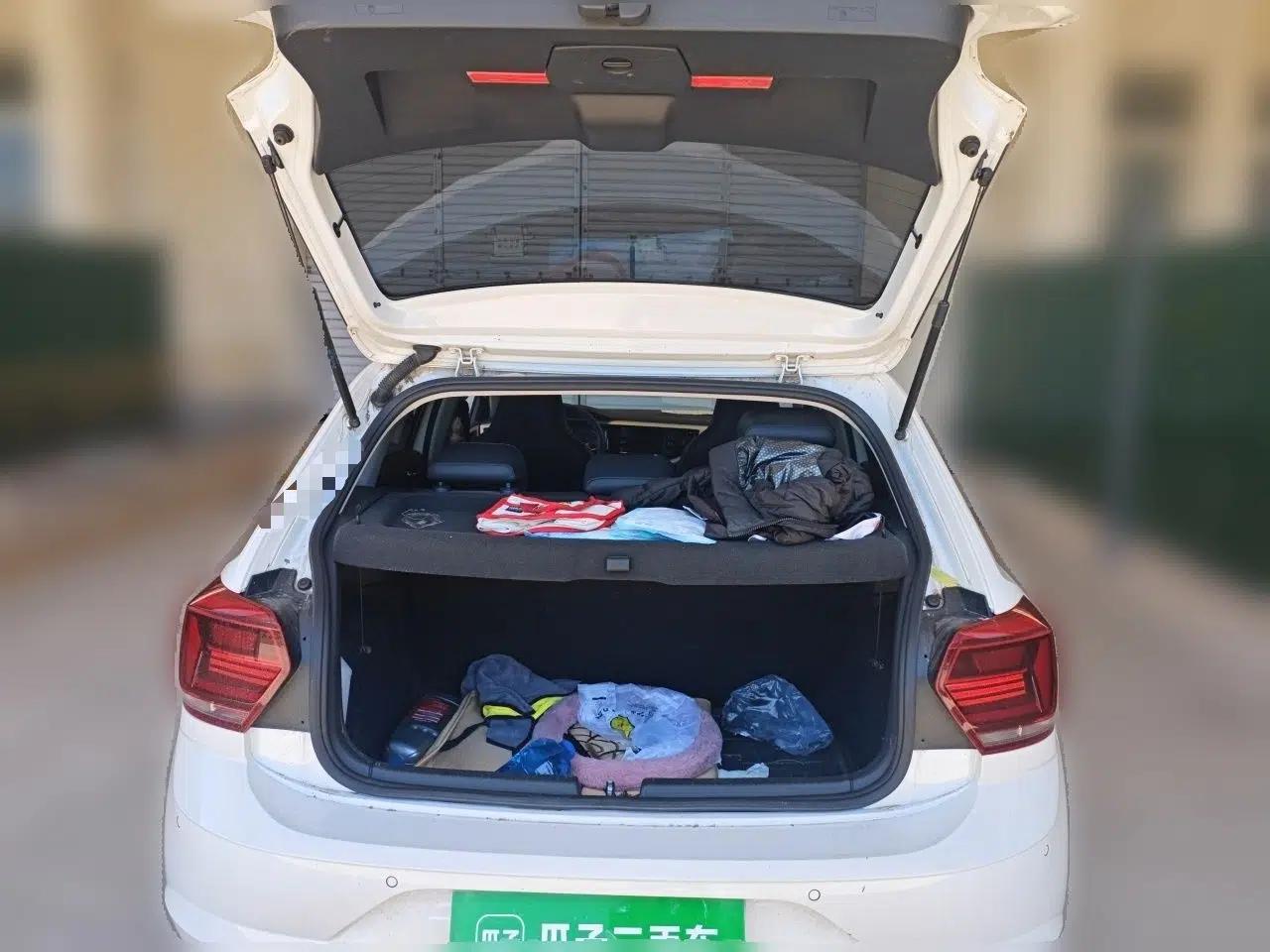 Volkswagen Polo 2019 Plus 1.5L Automatic Colorful Technology Edition — миниатюра 19