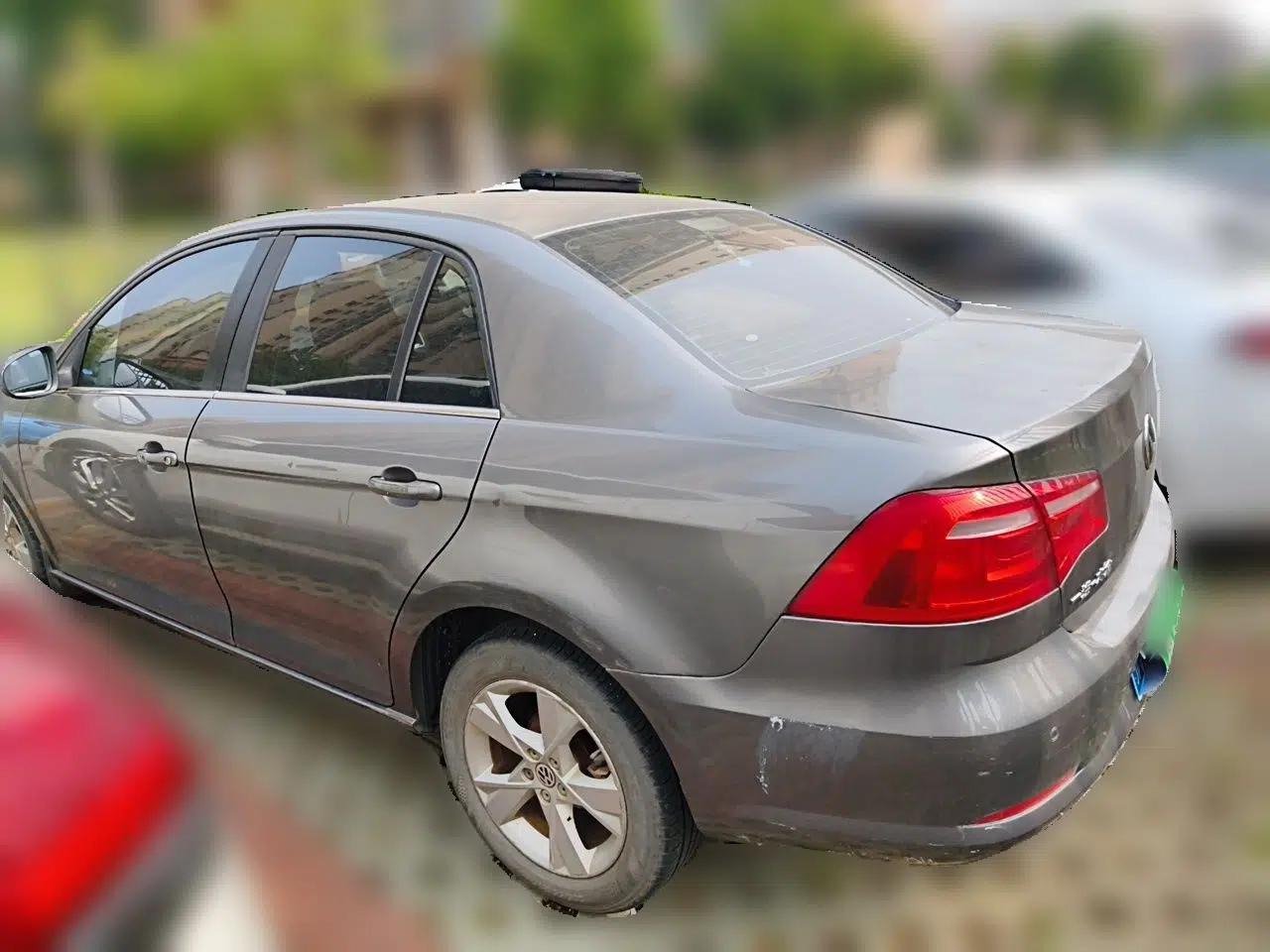Volkswagen Bora 2013 1.6L Automatic Comfort Model — миниатюра 4