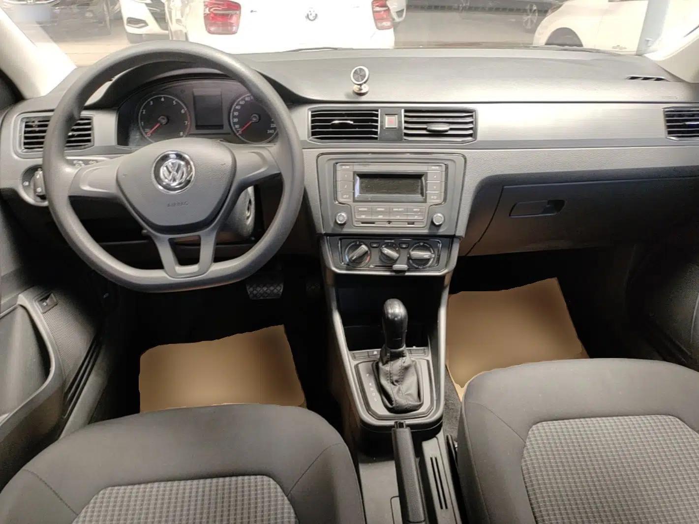 Volkswagen Santana 2021 1.5L Automatic Fashion Edition — миниатюра 12