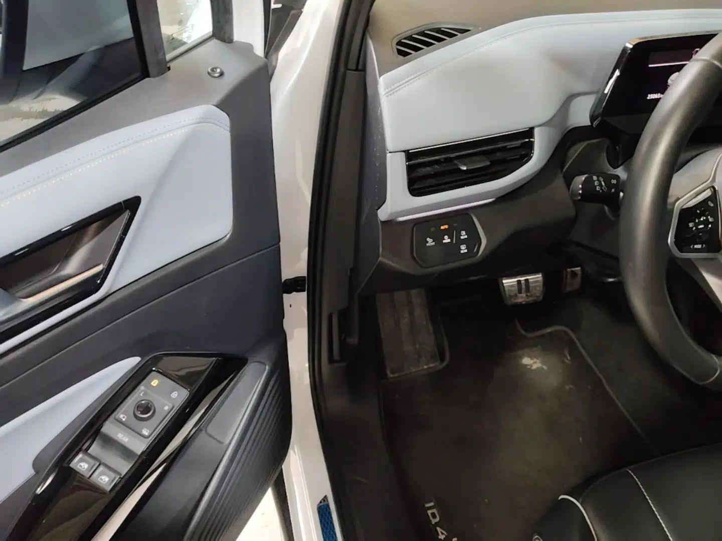 Volkswagen ID.4 X 2023 Pure Smart Edition — миниатюра 18