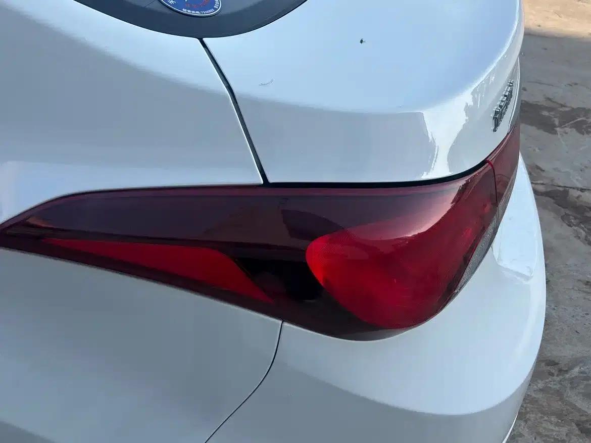Hyundai Elantra 2016 1.6L Automatic Premium Edition — миниатюра 6