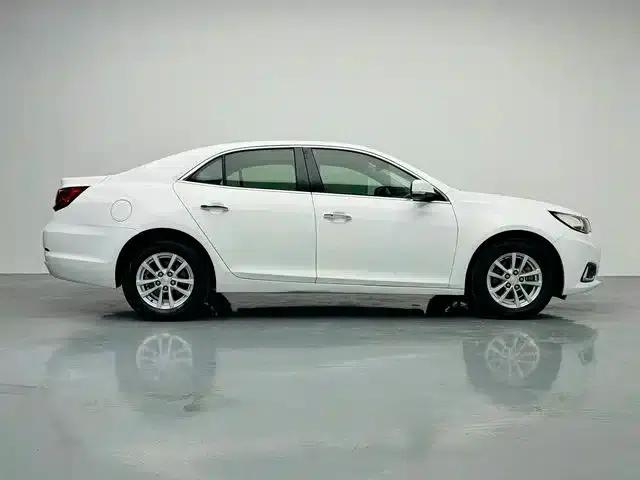 2018 Chevrolet Malibu 530T Automatic Fashion Edition — миниатюра 12