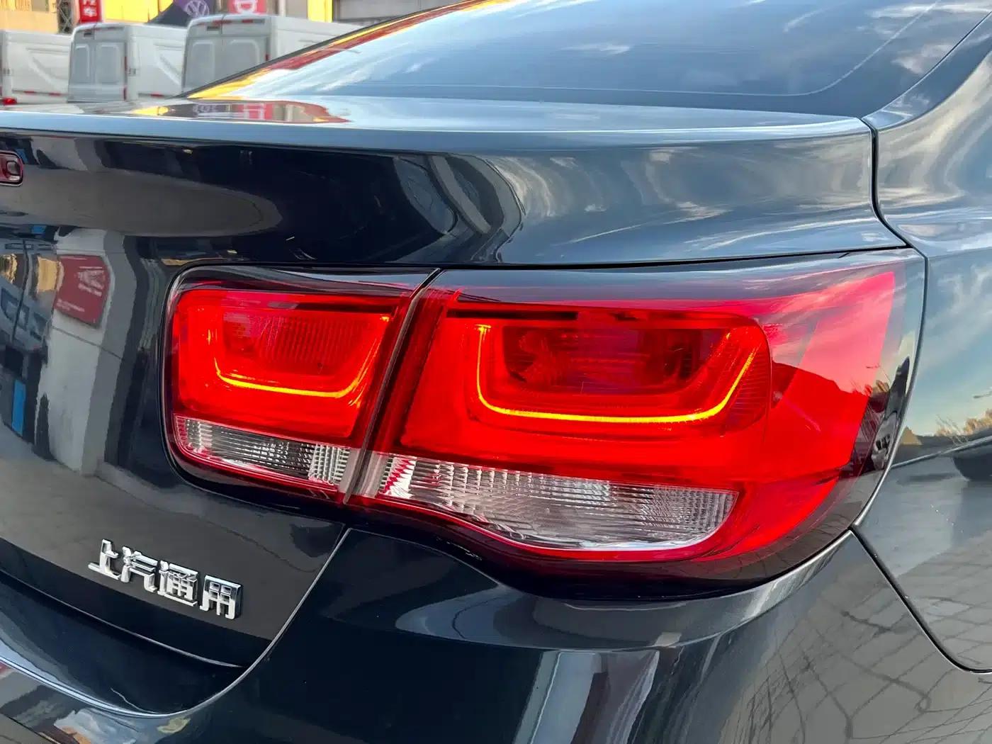 2018 Chevrolet Malibu 530T Automatic Fashion Edition — миниатюра 21