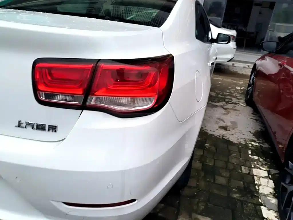 2017 Chevrolet Malibu 1.5T Automatic Luxury Edition — миниатюра 8