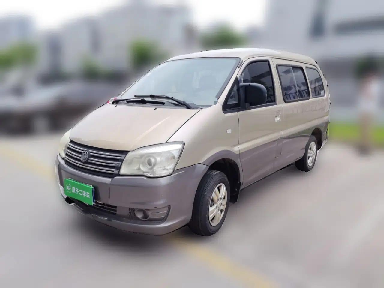 FORTHING Lingzhi 2015 M3 1.6L 7-Seater Standard Model — миниатюра 1