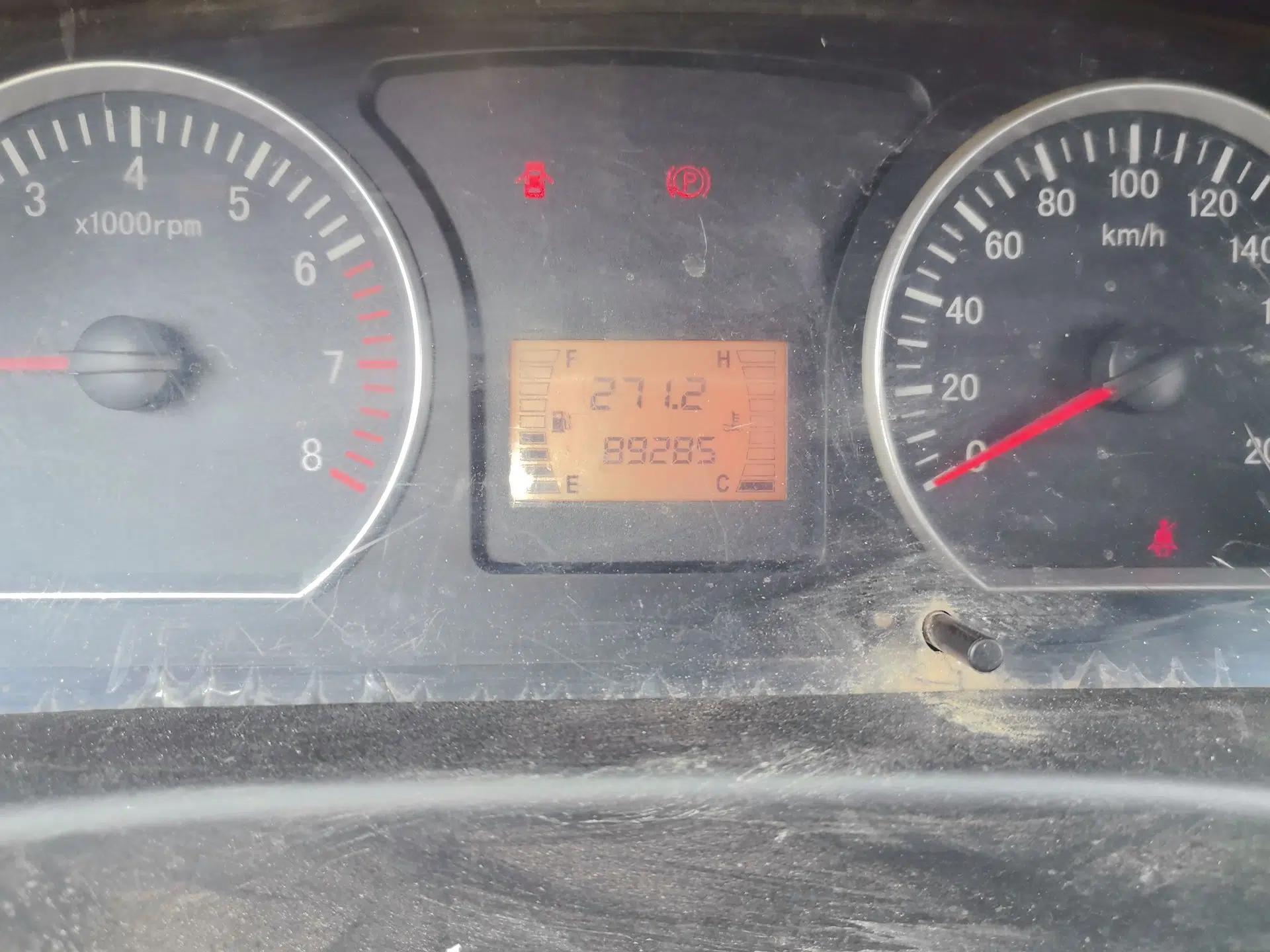 FORTHING Lingzhi 2015 M3 1.6L 7-Seater Standard Model — миниатюра 12