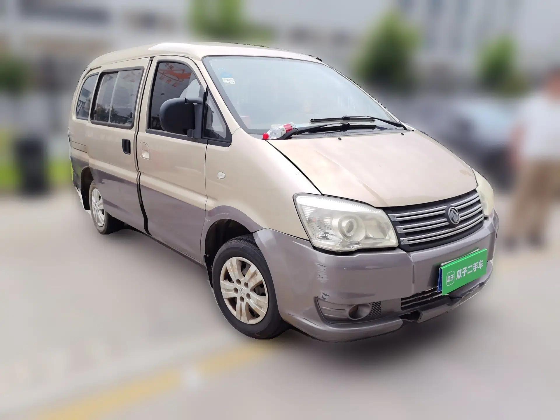FORTHING Lingzhi 2015 M3 1.6L 7-Seater Standard Model — миниатюра 3