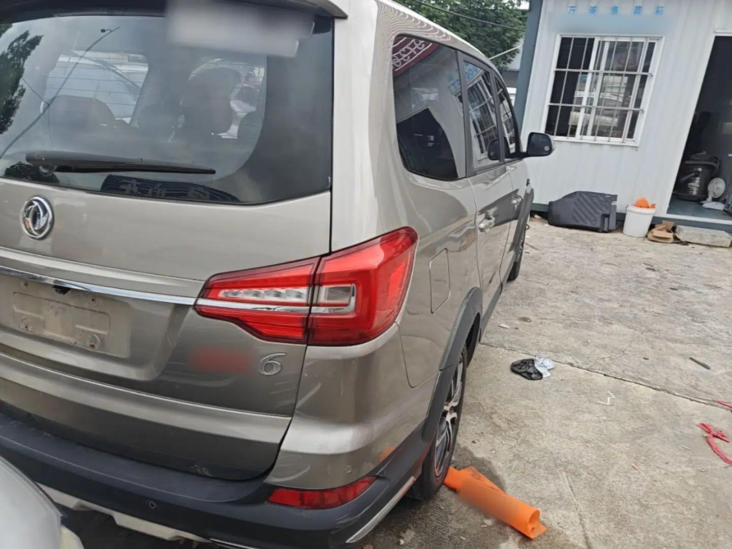 FORTHING SX6 2019 1.6L Manual Luxury Model China VI Standard — миниатюра 9