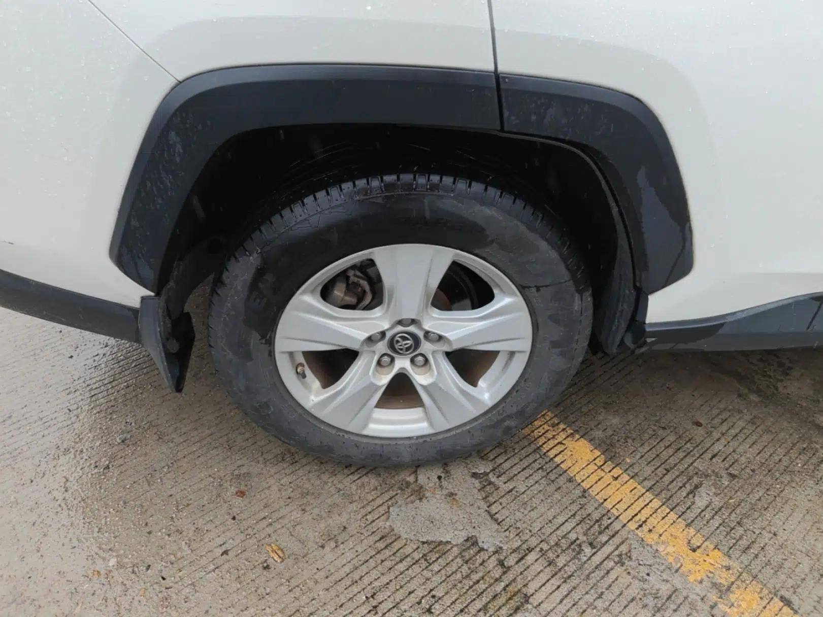 Toyota RAV4 2021 2.0L CVT Two-Wheel Drive Urban Edition — миниатюра 11