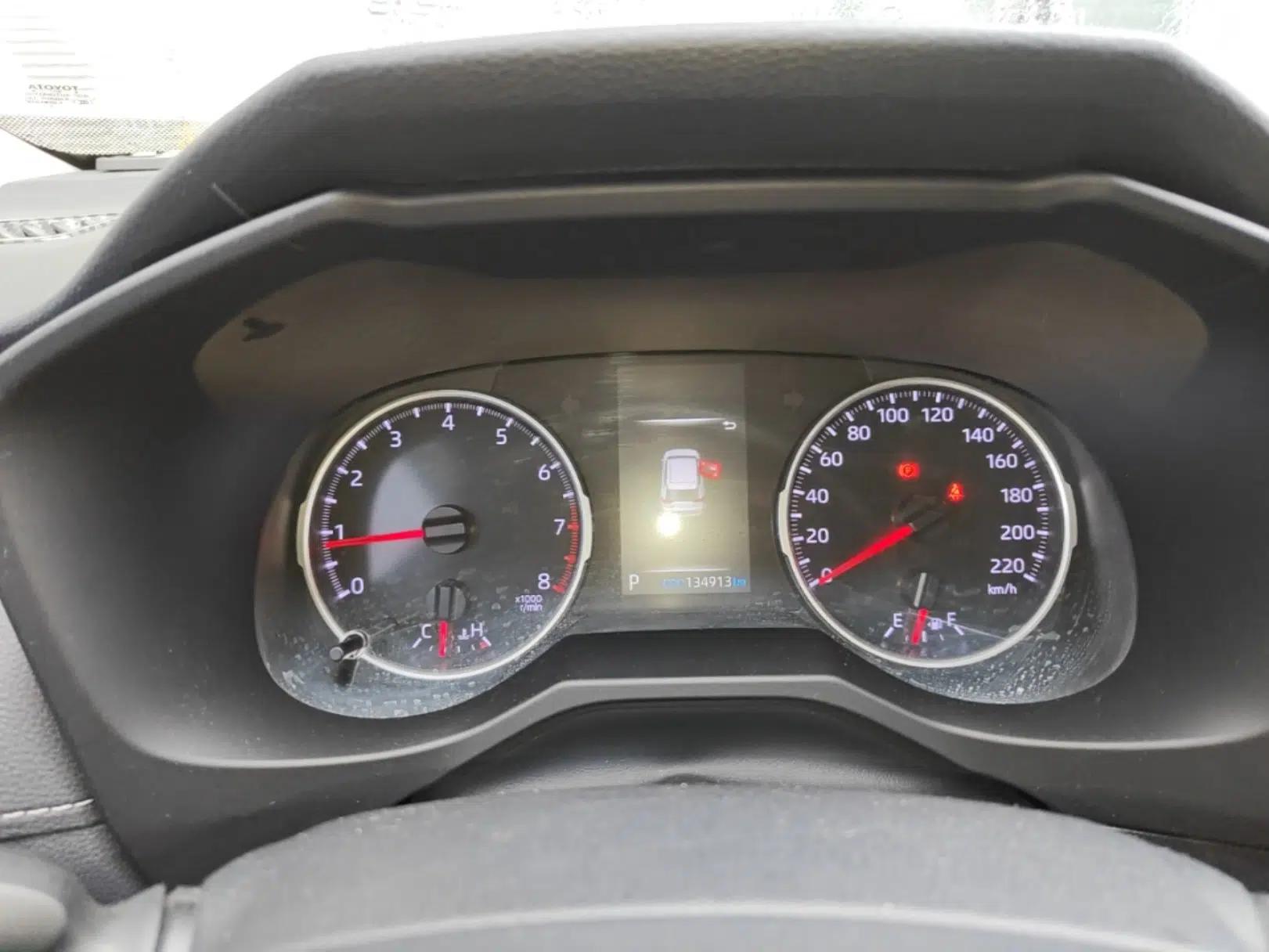 Toyota RAV4 2021 2.0L CVT Two-Wheel Drive Urban Edition — миниатюра 19