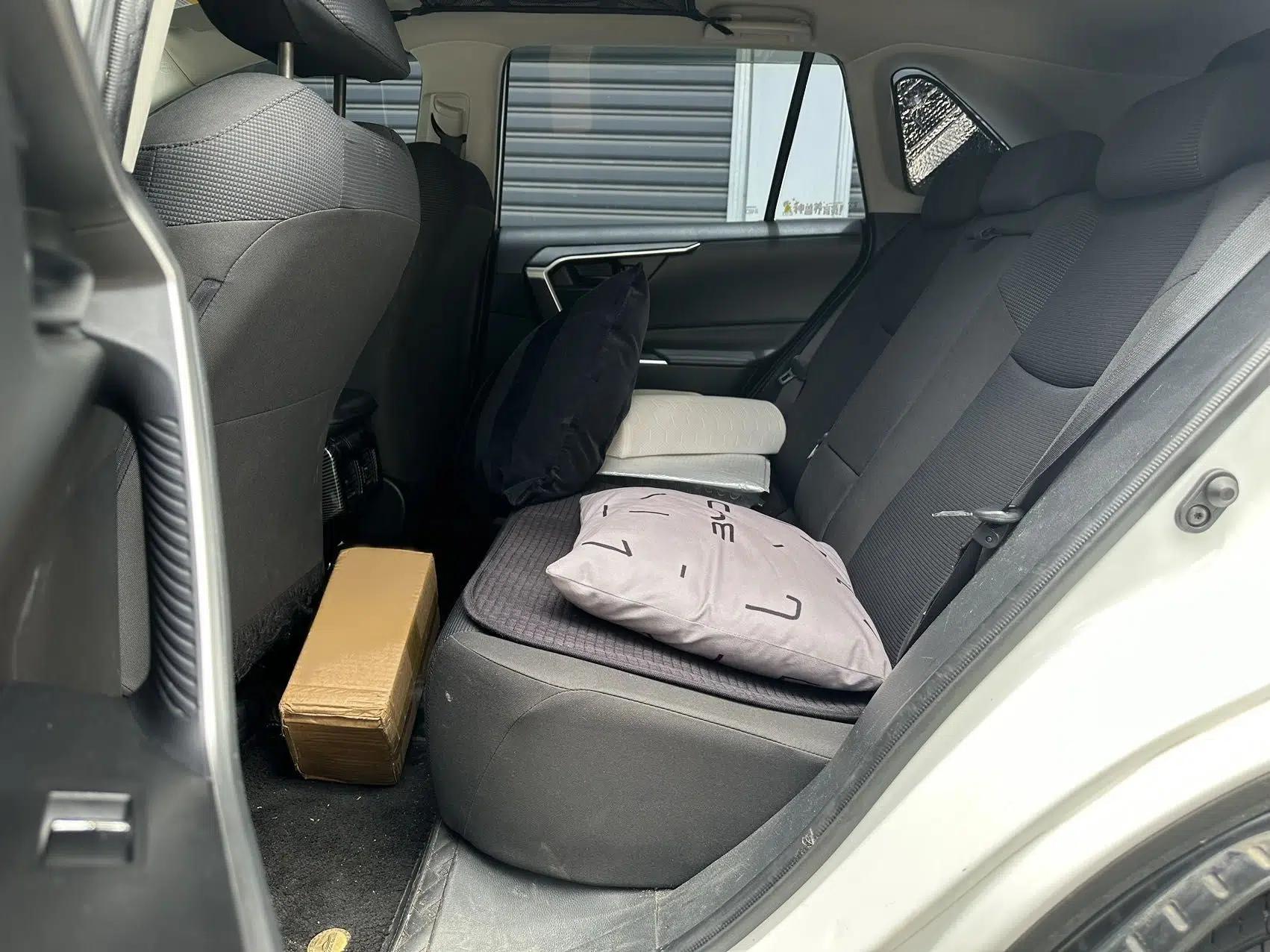 Toyota RAV4 2021 2.0L CVT Two-Wheel Drive Urban Edition — миниатюра 29