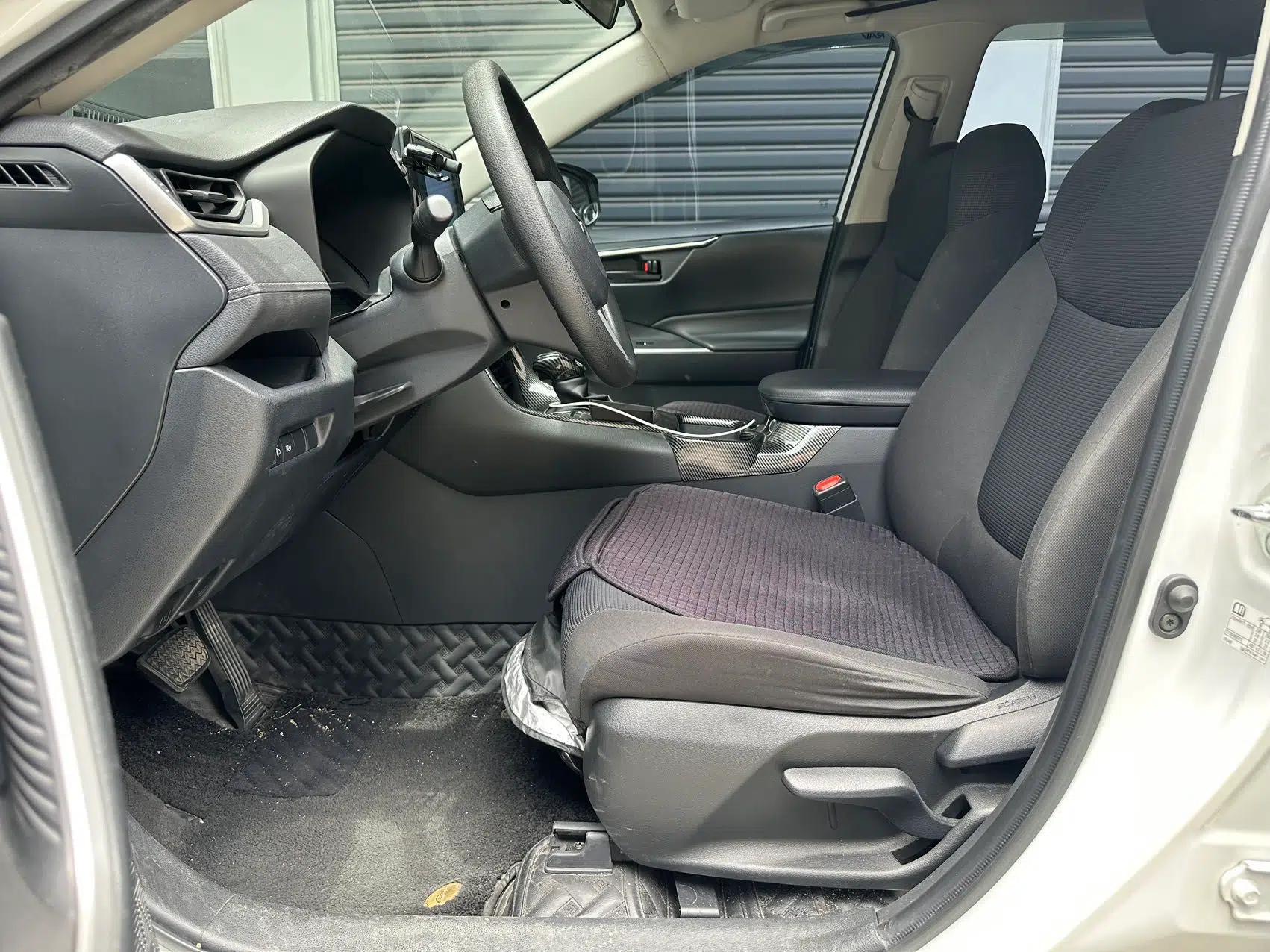 Toyota RAV4 2021 2.0L CVT Two-Wheel Drive Urban Edition — миниатюра 30