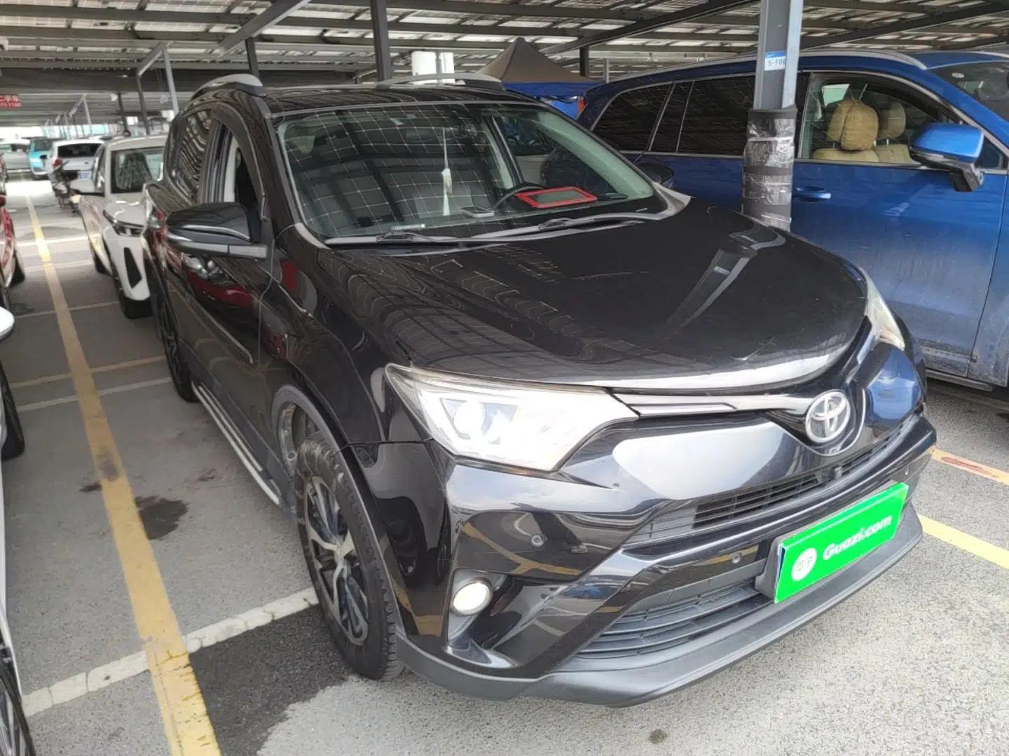 Toyota RAV4 2016 2.0L CVT Two-Wheel Drive Fashion Edition China V Standard — миниатюра 3