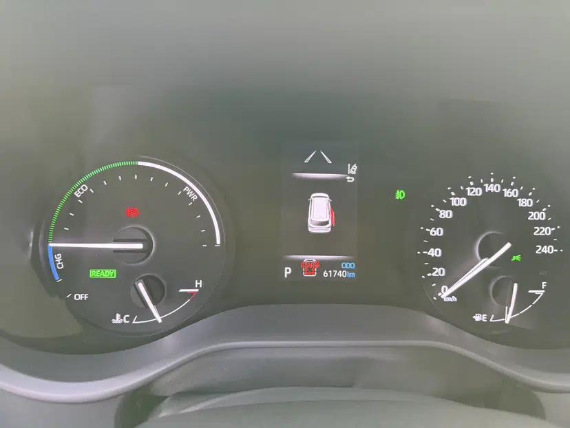 Toyota SIENNA 2023 2.5L Hybrid Deluxe Edition — миниатюра 7