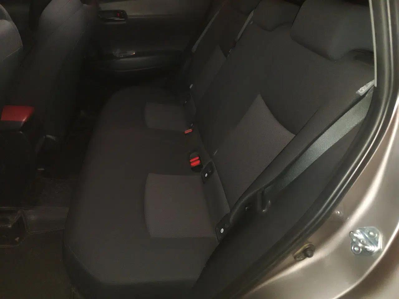 Toyota FRONTLANDER 2022 2.0L CVT Leading Edition — миниатюра 17