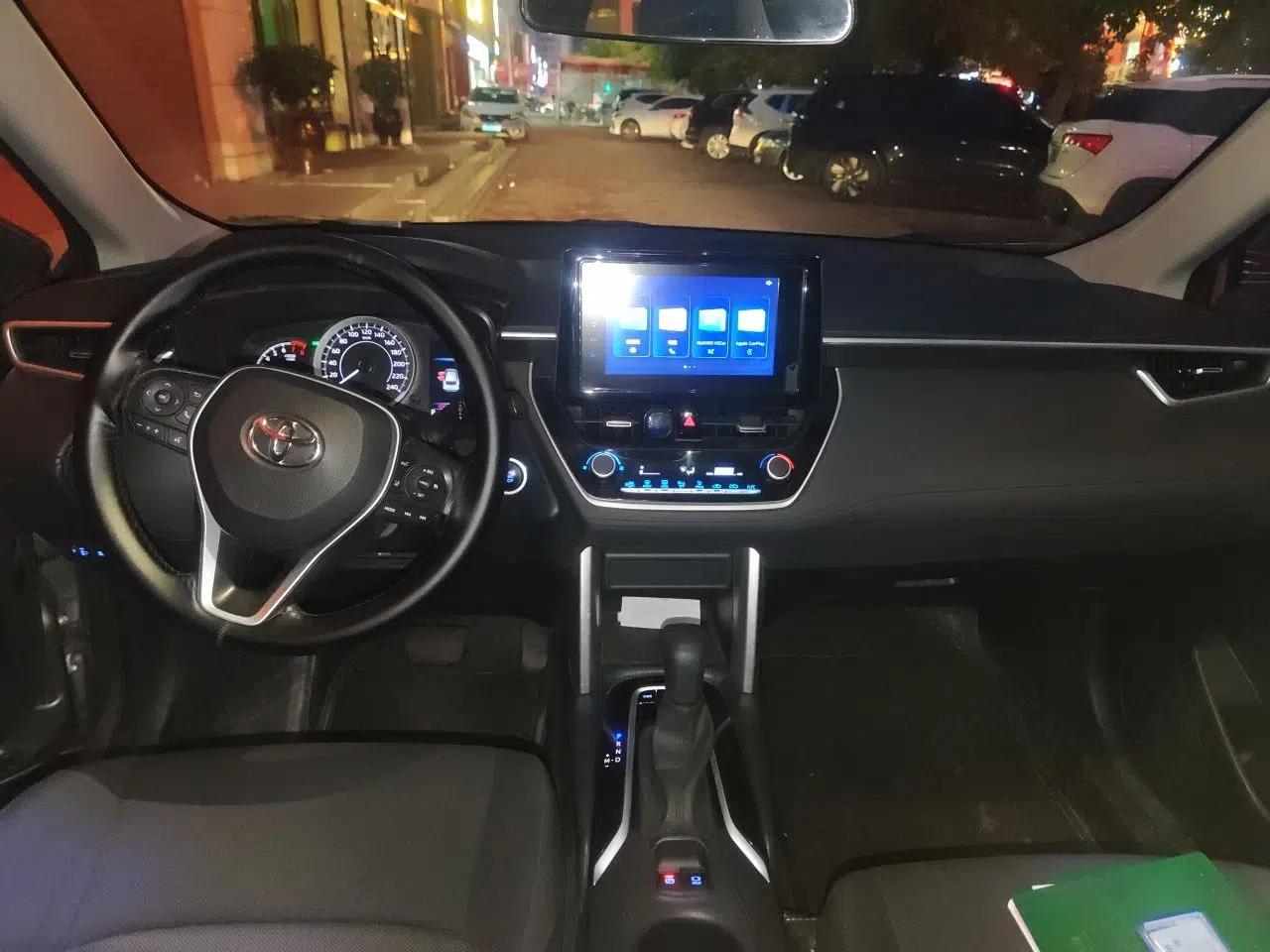 Toyota FRONTLANDER 2022 2.0L CVT Leading Edition — миниатюра 9