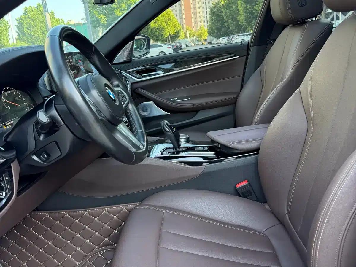 2019 BMW 5 Series 525Li M Sport Package — миниатюра 8
