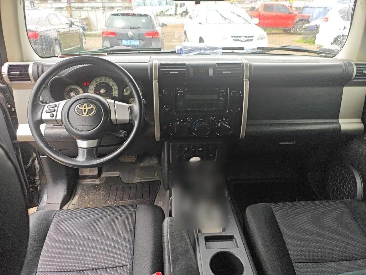 Toyota FJ Cruiser 2007 4.0L — миниатюра 9