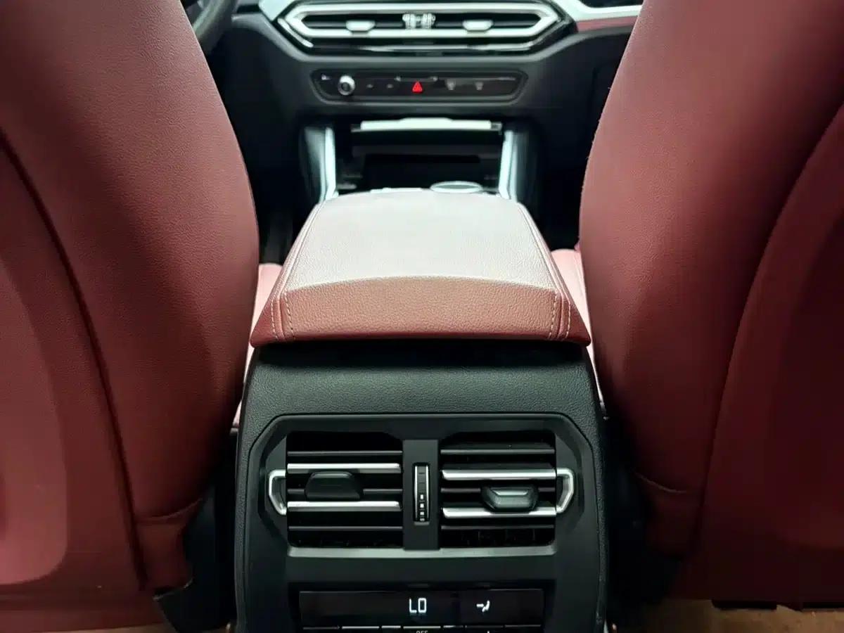 2024 BMW 3 Series 320Li M Sport Package — миниатюра 14