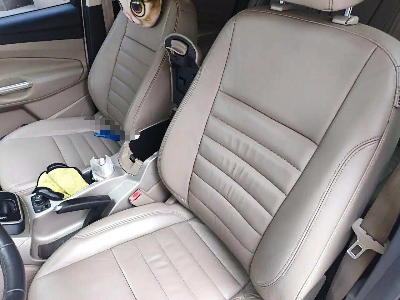 Ford Kuga 2013 1.6L GTDi 4x4 Elite Model — миниатюра 15