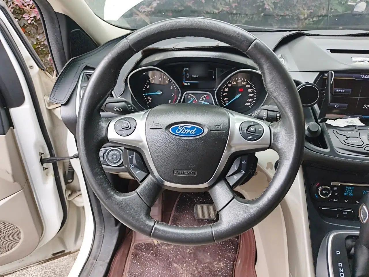 Ford Kuga 2013 1.6L GTDi 4x4 Elite Model — миниатюра 10