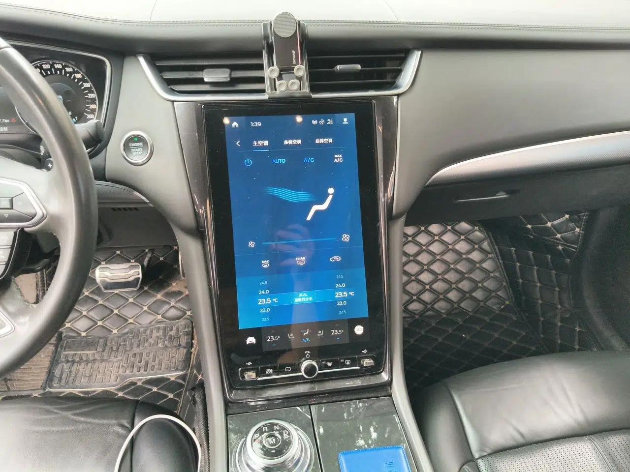 Ford Taurus 2019 EcoBoost 245 Vignale Deluxe Edition — миниатюра 13